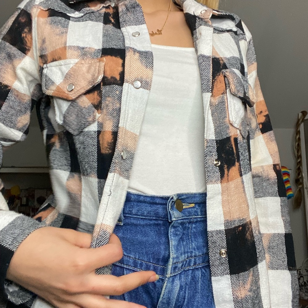 Bleach effect black and white flannel